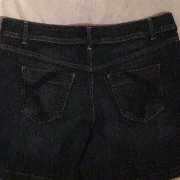 LANE BRYANT plus size shorts - Picture 4 of 9